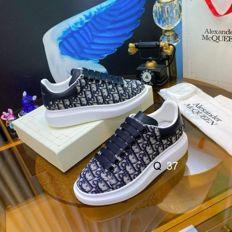 Picture of Alexander McQueen Shoes _SKUAlexanderMcQUEENsz35-45MK0822394
